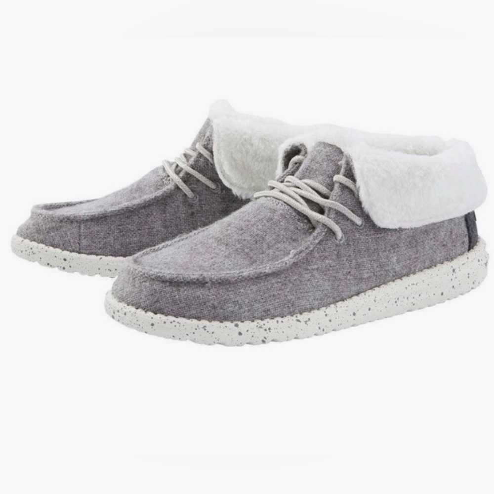 Cozy Gray Shoes with Faux Fur Lining